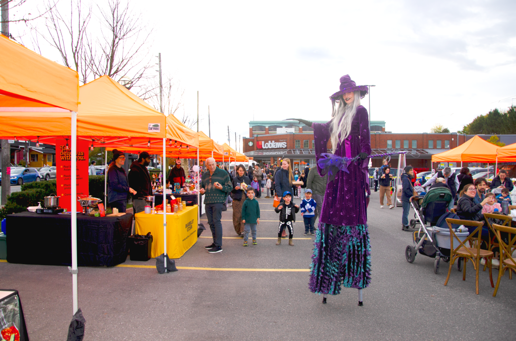 30477 Pumpkin Fest 650 Dupont Toronto ON 2025 29 1024x678